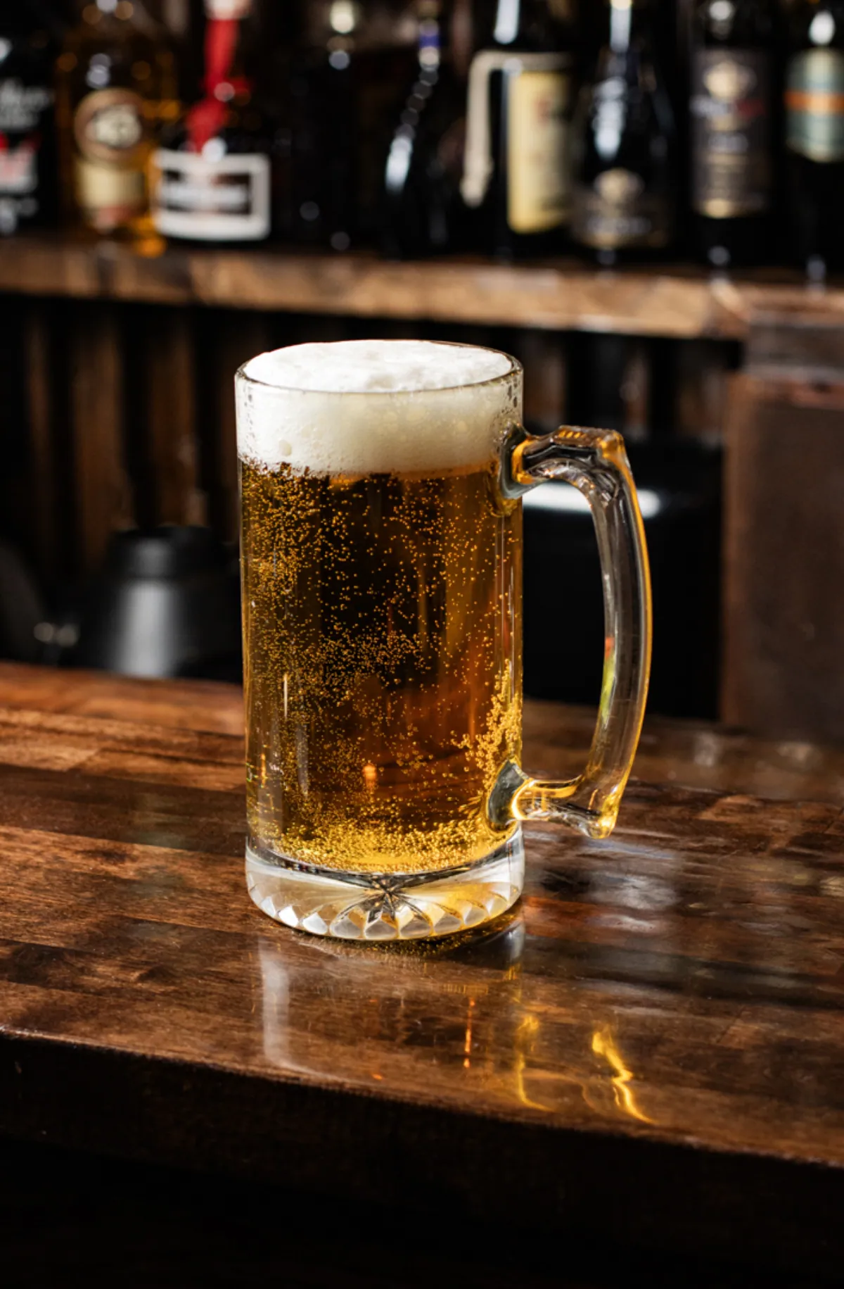 Draft beer with appetizers at The Foodie Club